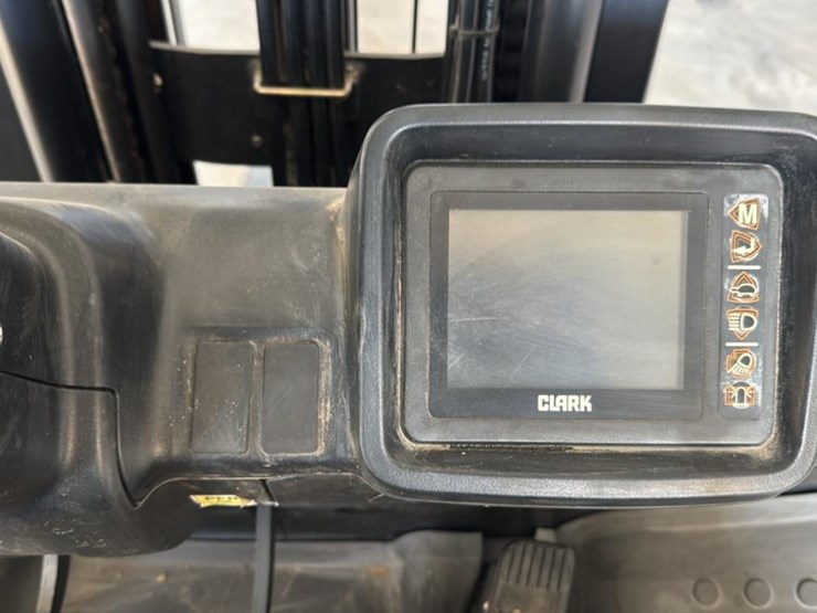 #112-•-2021-clark-s25cl-forklift-image-30