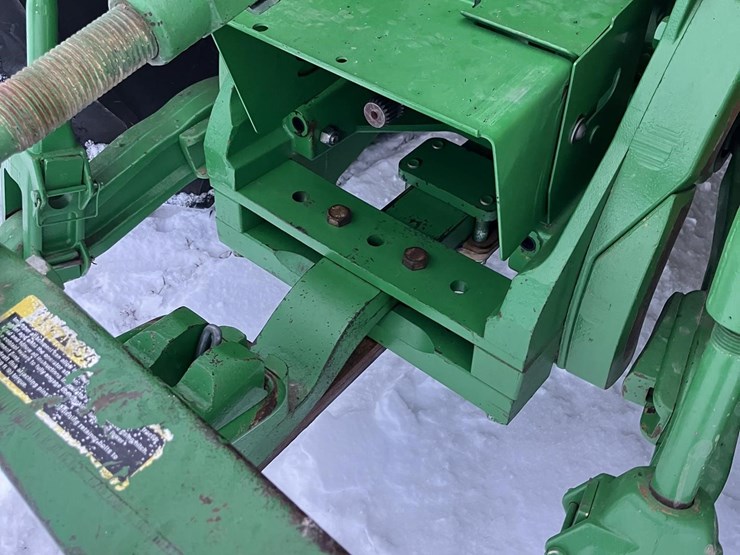 2010-john-deere-8295r-image-35