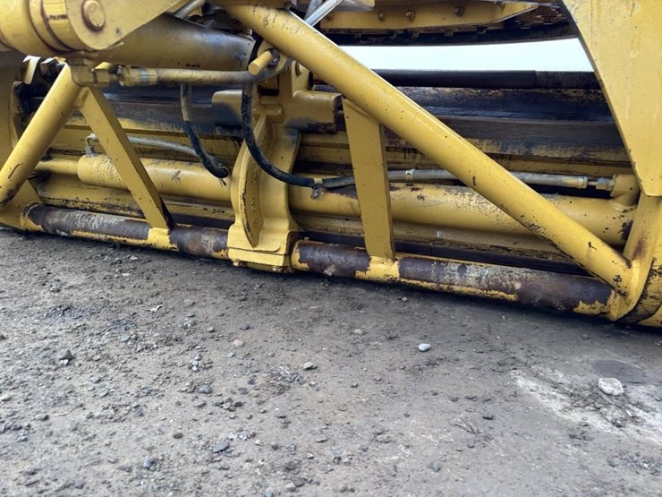 2005-caterpillar-143h-image-16