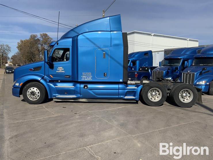 2013-peterbilt-579-image-8