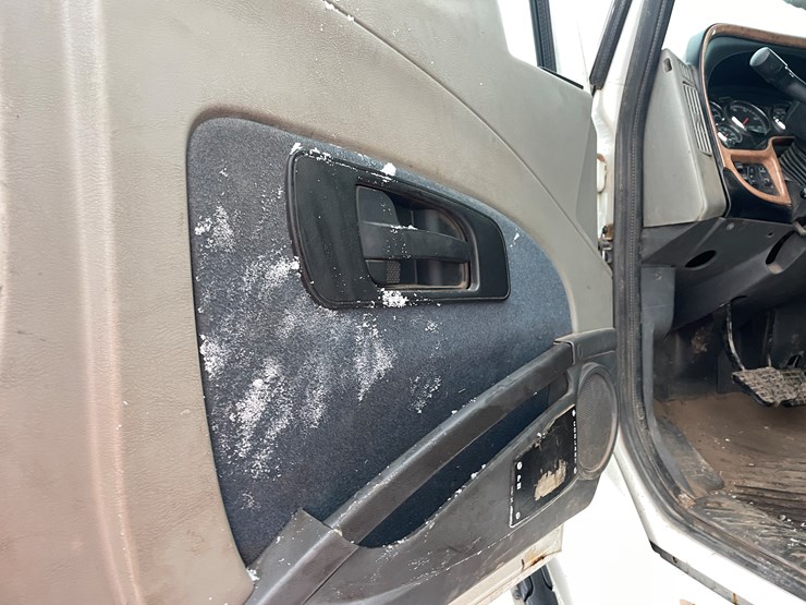 international-prostar-image-10