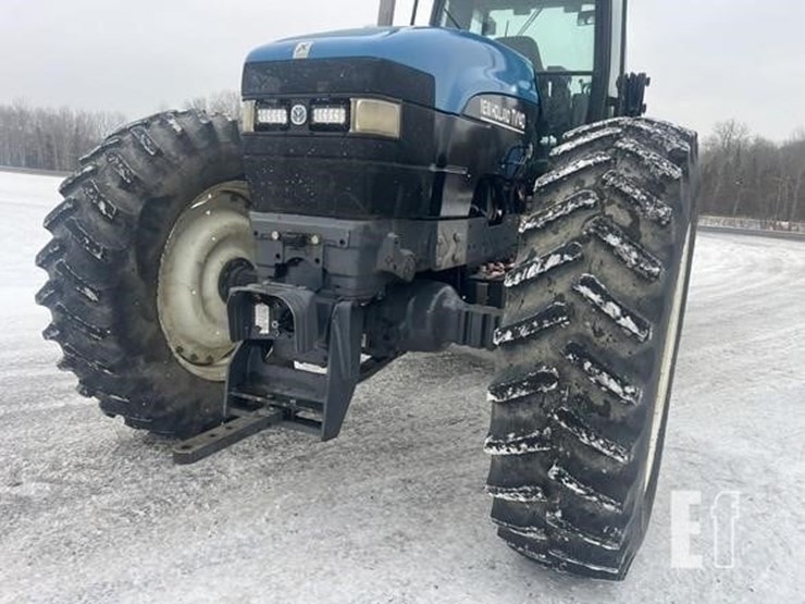 new-holland-tv140-image-4