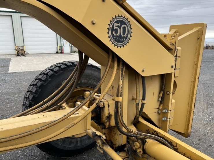 2006-caterpillar-160h-image-39