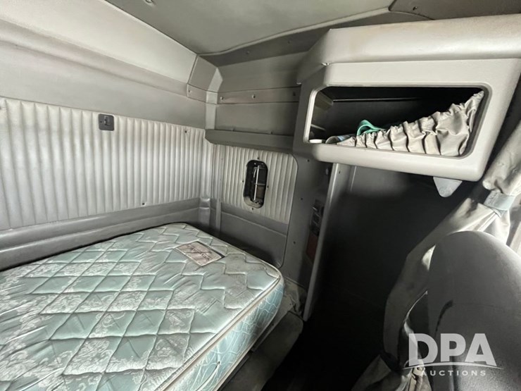 2006-kenworth-t800-image-63