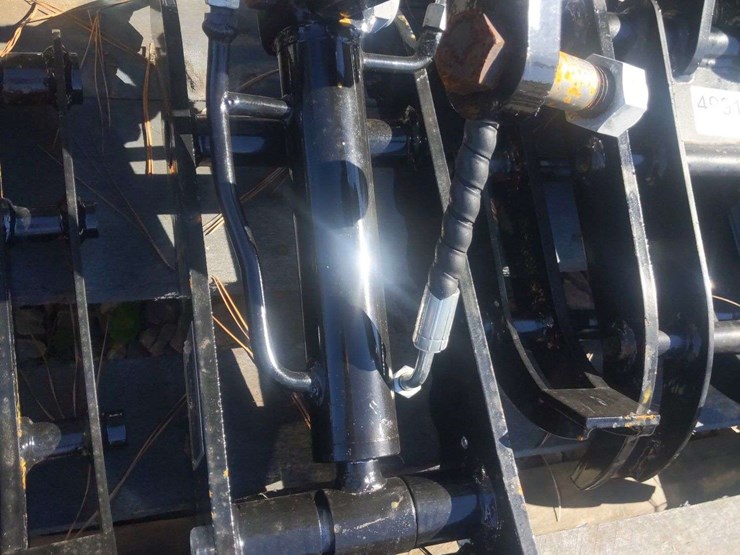 unused-mini-excavator-hydraulic-thumb-image-2