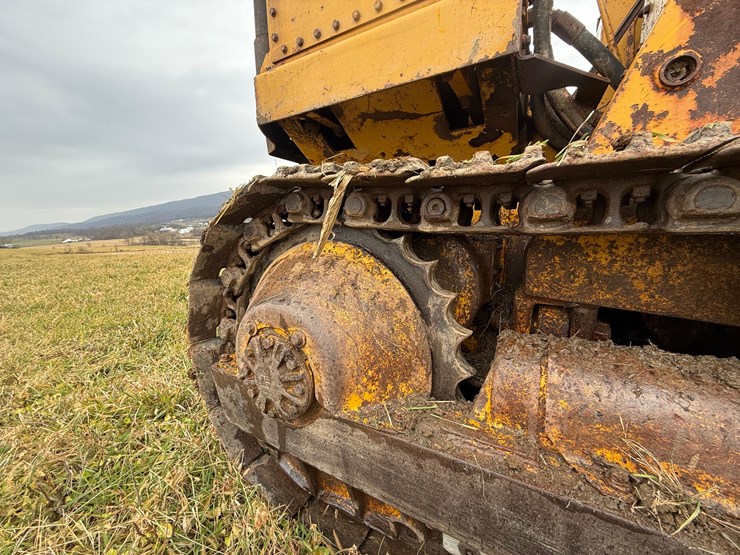 #124-•-allis-chambers-6g-crawler-loader-image-16