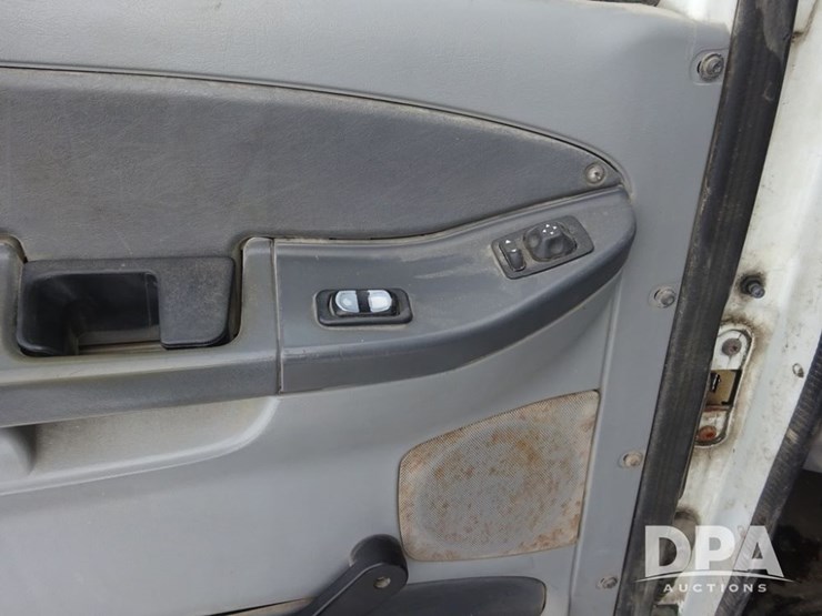 2007-freightliner-columbia-112-image-85