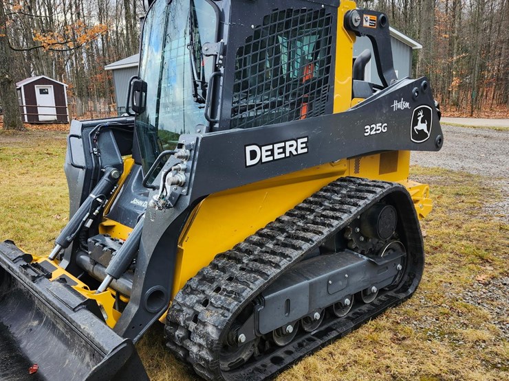 deere-325g-image-1