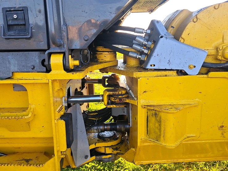 john-deere-748-image-28