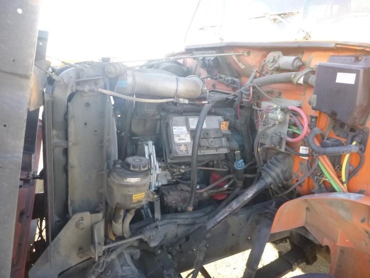 international-4900-image-14