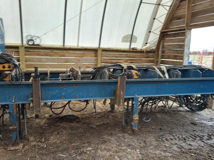 #166-•-2012-baker-dominator-stationary-bandmill-image-2