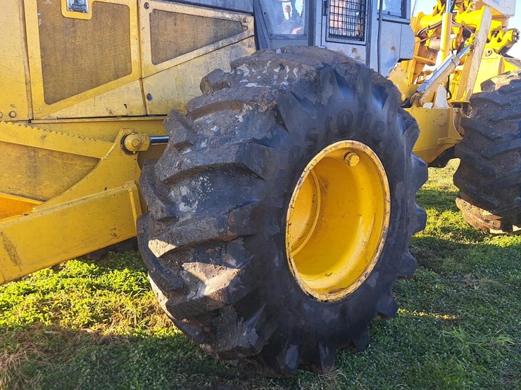 john-deere-748-image-30