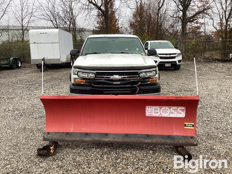 chevrolet-silverado-2500-image-2