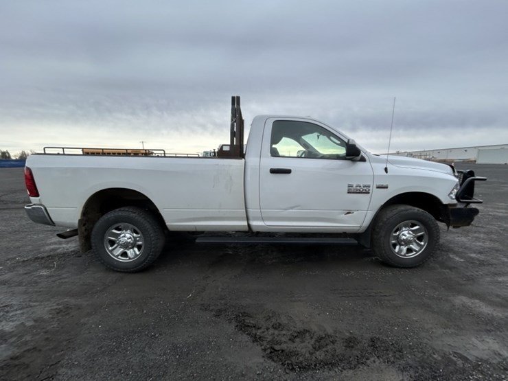 2018-dodge-2500-image-6