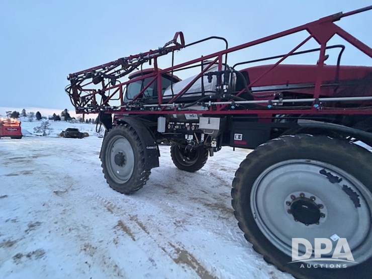 case-ih-patriot-3330-image-5