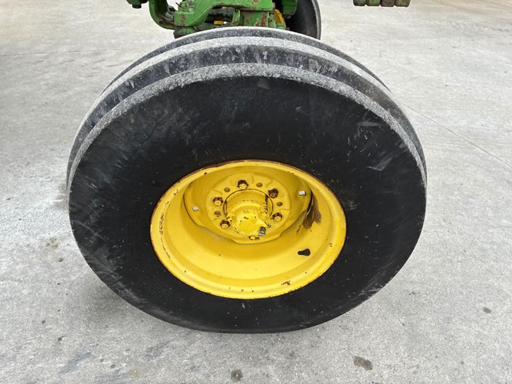 john-deere-4020-image-38