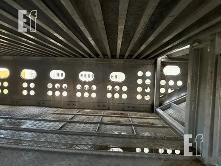 1995-merritt-53-ft-image-25