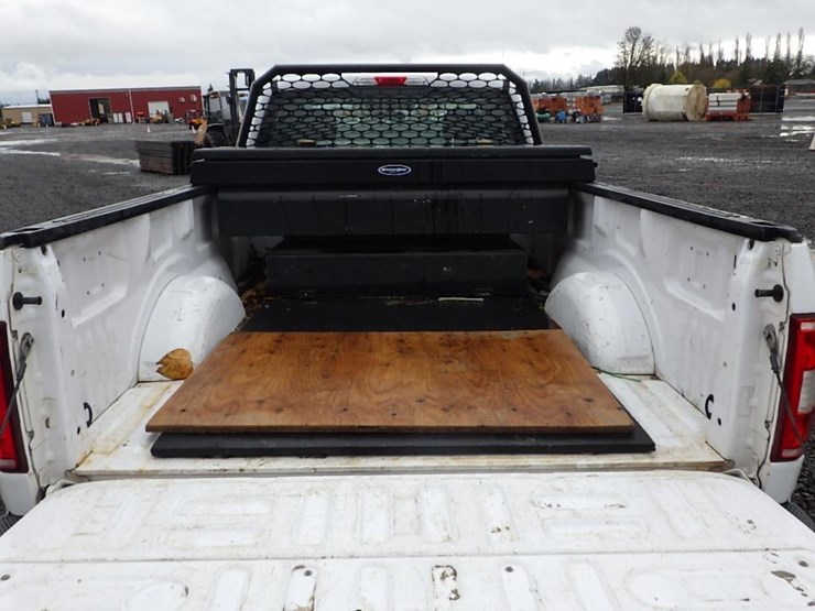 2018-ford-f150-image-8