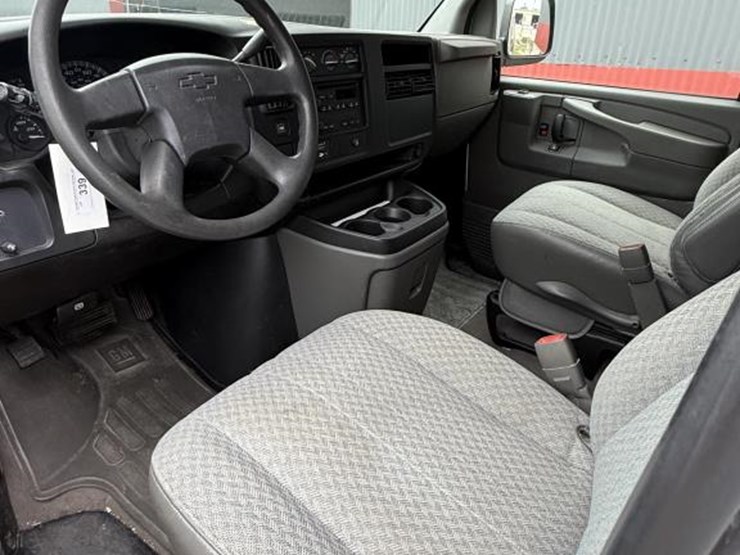 2006-chevrolet-3500-image-5