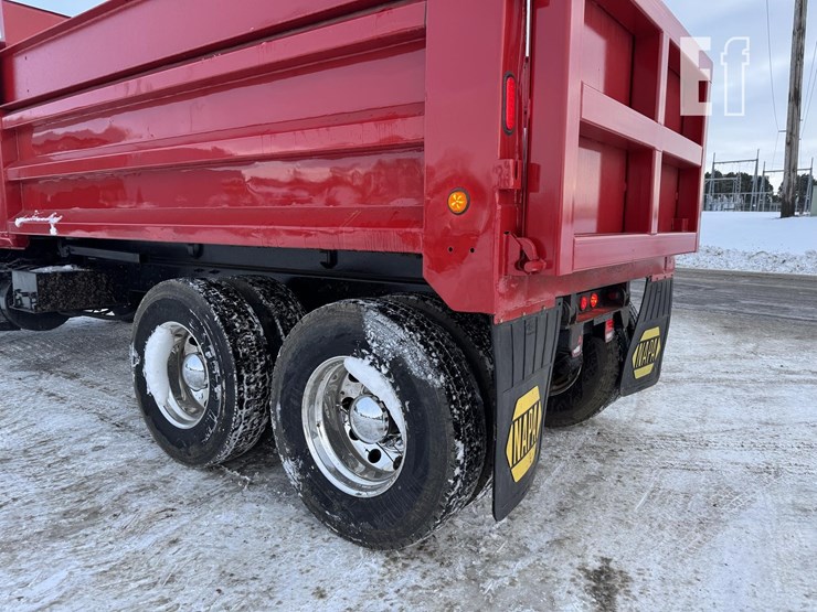 2004-mack-granite-cv713-image-15