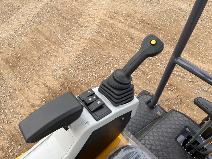 #9211-•-2025-unused-cfg-mini-excavator-image-21