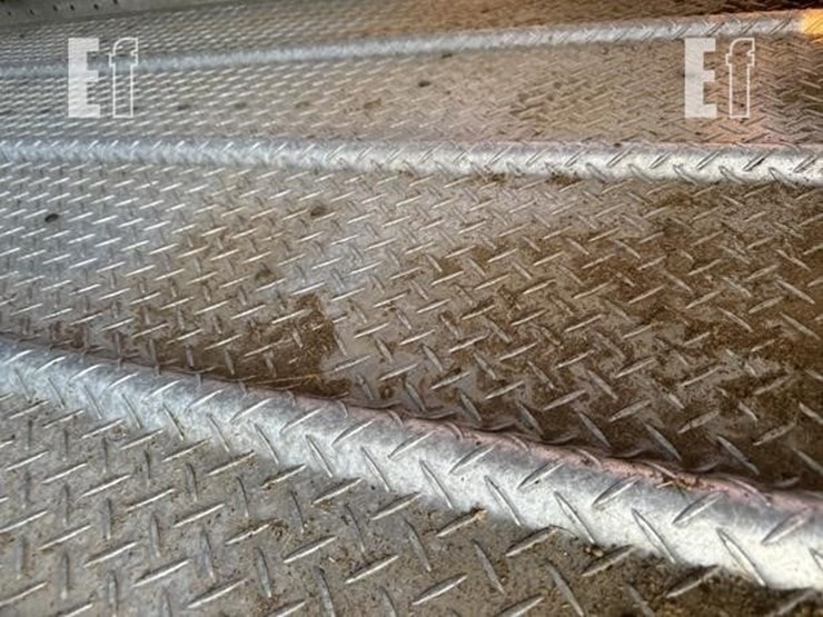 1995-merritt-53-ft-image-13