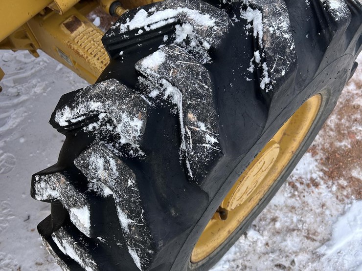 caterpillar-420d-image-47