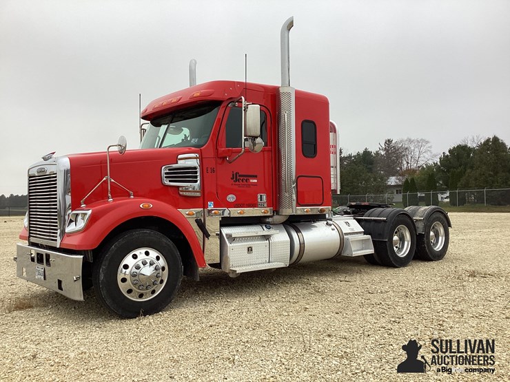 2020-freightliner-122sd-image-20