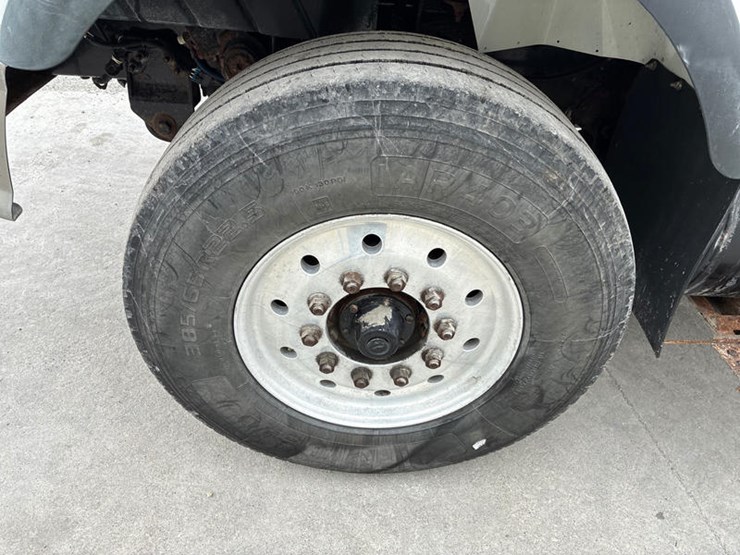 case-ih-7400-image-66