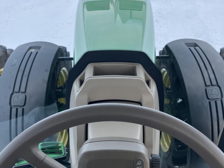 2010-john-deere-8295r-image-29