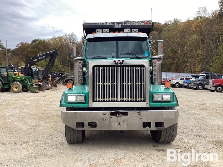 western-star-4900fa-image-2