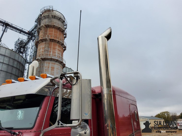 peterbilt-379-image-16