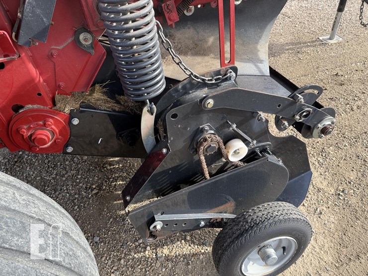 2013-case-ih-rb564-image-27