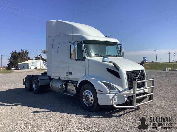 2020-volvo-vnr-t/a-truck-tractor-image-3