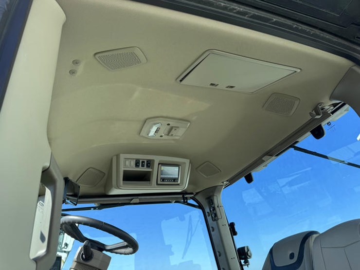 john-deere-8r-370-image-35