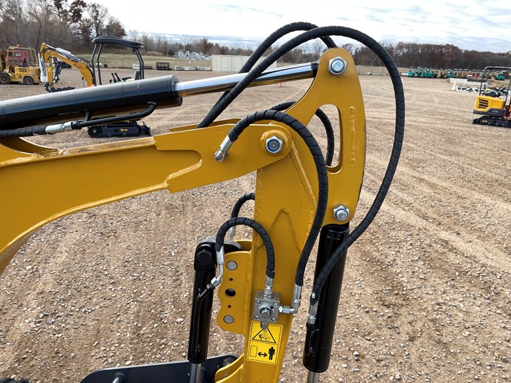 #9205-•-2025-unused-cfg-mini-excavator-image-8