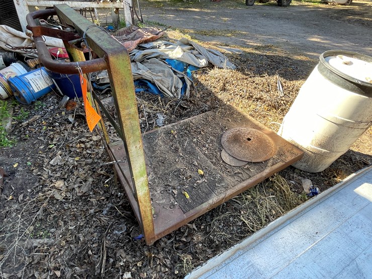 #3724-•-scrap-metal,-cart,-ramp-and-barrel-image-9