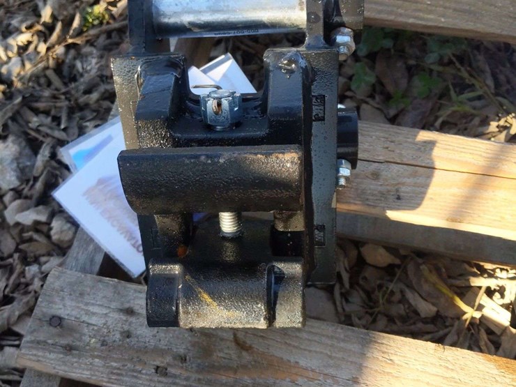 unused-tpm-mini-excavator-quick-hitch-image-3