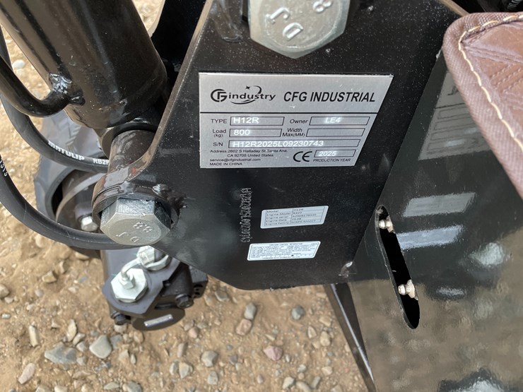 #9230-•-2025-unused-cfg-mini-excavator-image-9