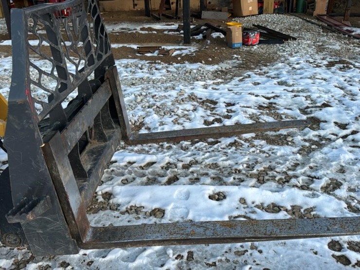 caterpillar-908h-image-11