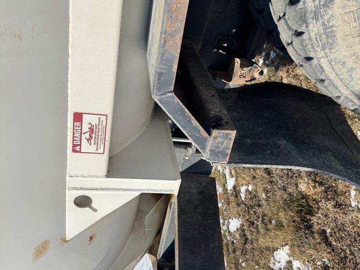 2014-kenworth-t370-image-11