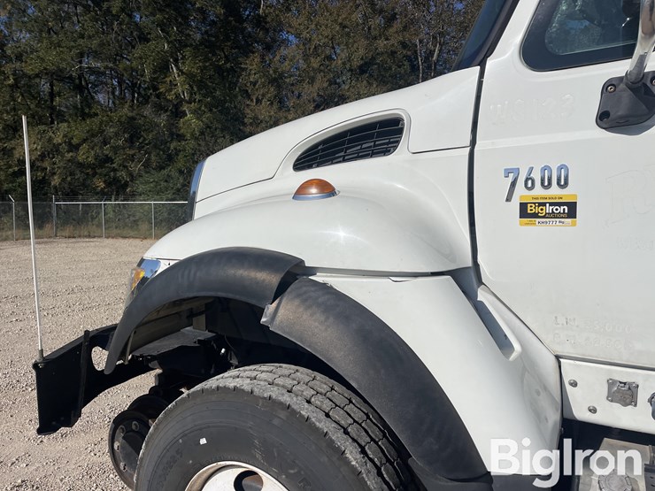 international-7600-image-12