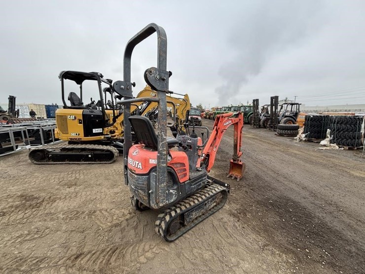 2015-kubota-k008-3-image-3