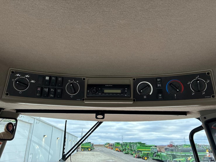 2010-case-ih-steiger-435-image-76