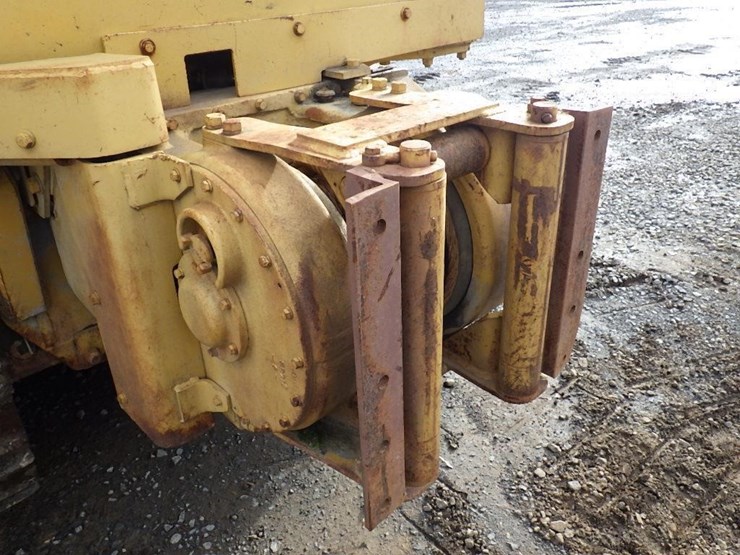 caterpillar-d4e-image-11