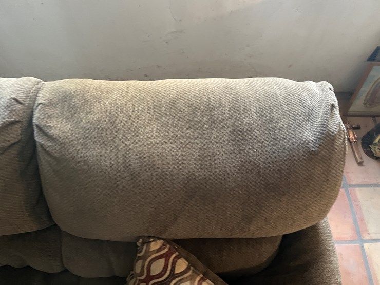 #3744-•-matching-couch-and-loveseat-image-22