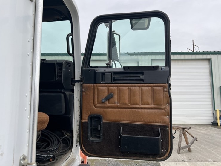 1995-cummins-m11-image-61