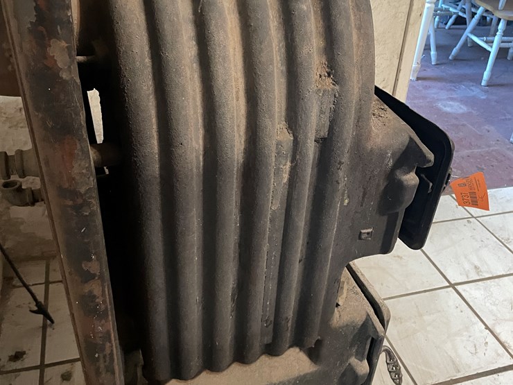 #3737-•-antique-cast-iron-stove/-water-heater-image-4