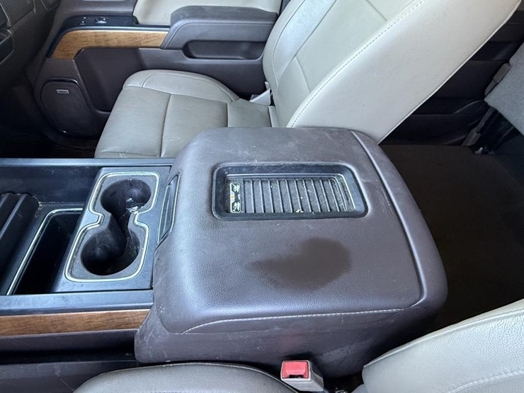 2018-chevrolet-1500-image-6