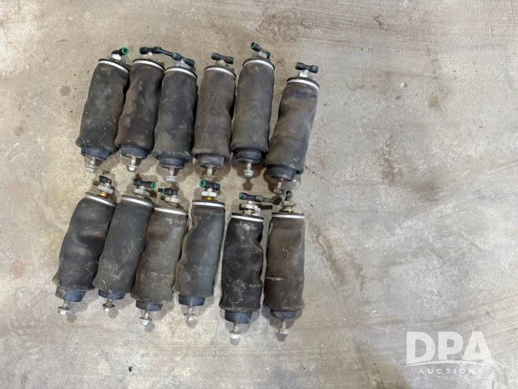 john-deere-12-image-1